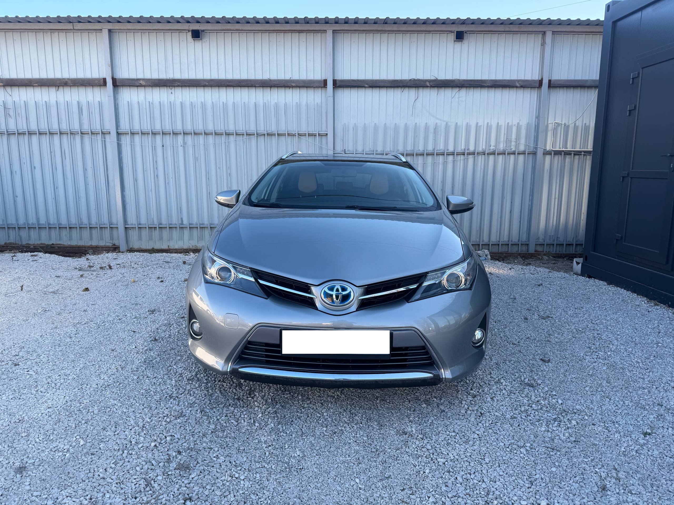 Toyota Auris Hybrid