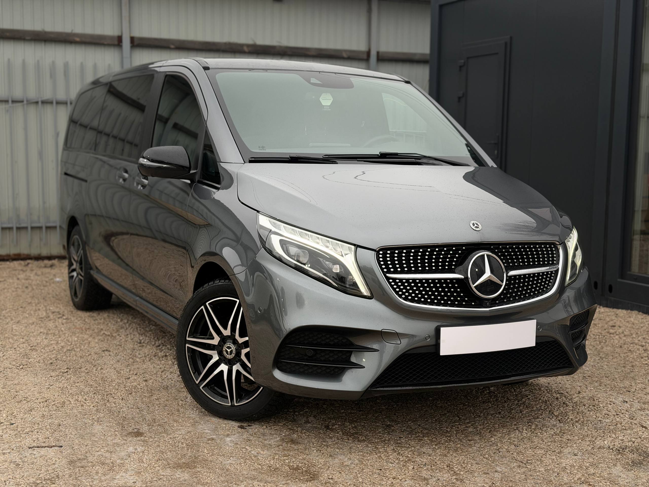 Mercedes-Benz V-Class 6+1 Locuri